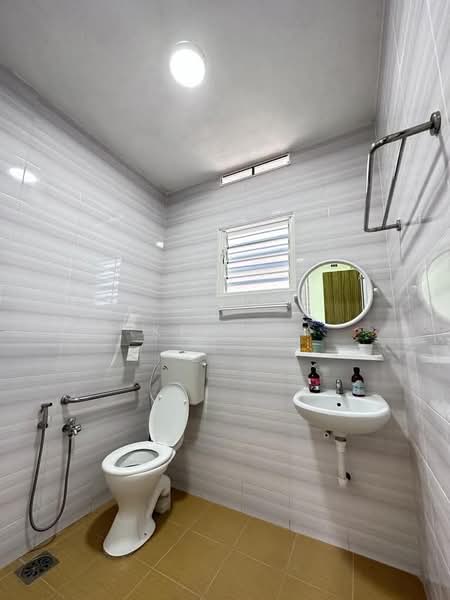 Rumah Teres 1 Tingkat untuk Disewa di Ipoh (Perak) - KEAT . - Bathroom - PropertyGuru.com.my