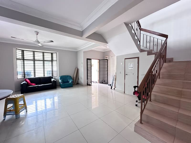 Rumah Teres 2 Tingkat untuk Dijual di Puchong Utama (Seksyen 1) (Puchong) - Evan Goh - Living Room - PropertyGuru.com.my