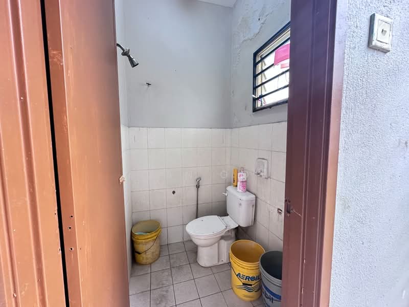 Rumah Teres 2 Tingkat untuk Dijual di Puchong Utama (Seksyen 1) (Puchong) - Evan Goh - Bathroom - PropertyGuru.com.my
