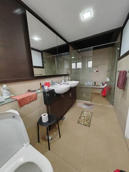 Taman Saujana Puchong untuk Untuk Dijual - RM 680,000, Mac 2026 - Bathroom - PropertyGuru.com.my
