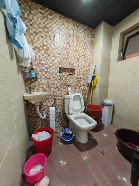 Taman Saujana Puchong untuk Untuk Dijual - RM 680,000, Mac 2026 - Bathroom - PropertyGuru.com.my