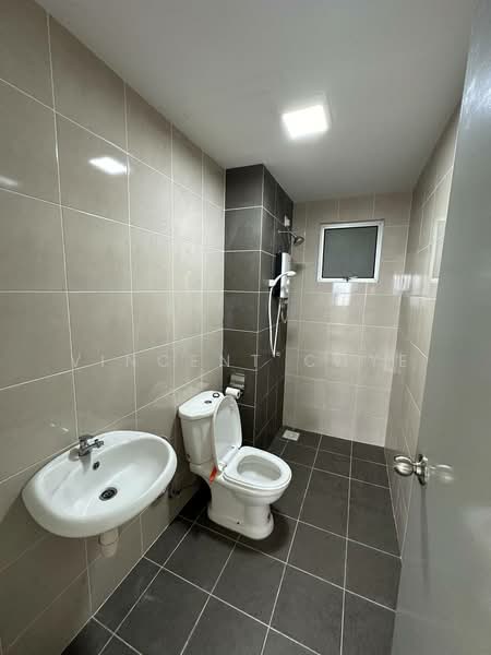 Residensi Desa Satumas untuk Untuk Disewa - RM 1,200 /bulan, Mac 2026 - Bathroom - PropertyGuru.com.my