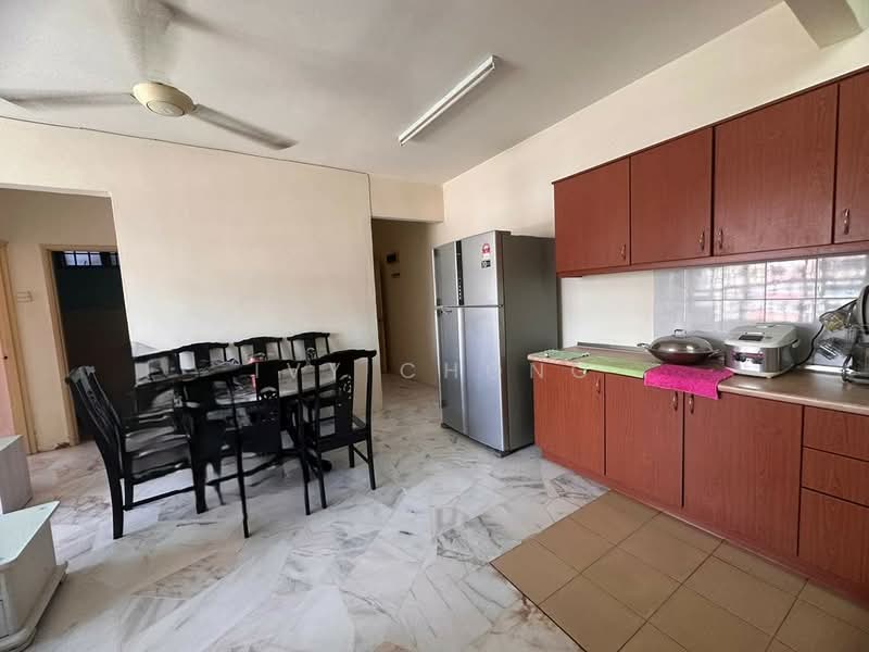 Apartment for Sale at Kiambang Apartment - Ivy Chong - Kitchen - PropertyGuru.com.my
