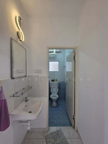 Apartment for Sale at Bistari Impian Apartment - Crystal Kong - Bathroom - PropertyGuru.com.my