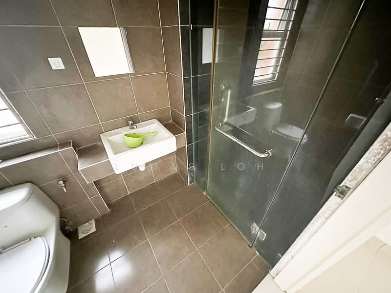 2-storey Terraced House for Sale in Bandar Seri Coalfields (Ijok) - Lucas Loh - Bathroom - PropertyGuru.com.my