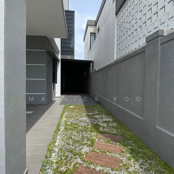 Cluster House for Sale in Johor Bahru (Johor) - Mannics Koo - Exterior - PropertyGuru.com.my