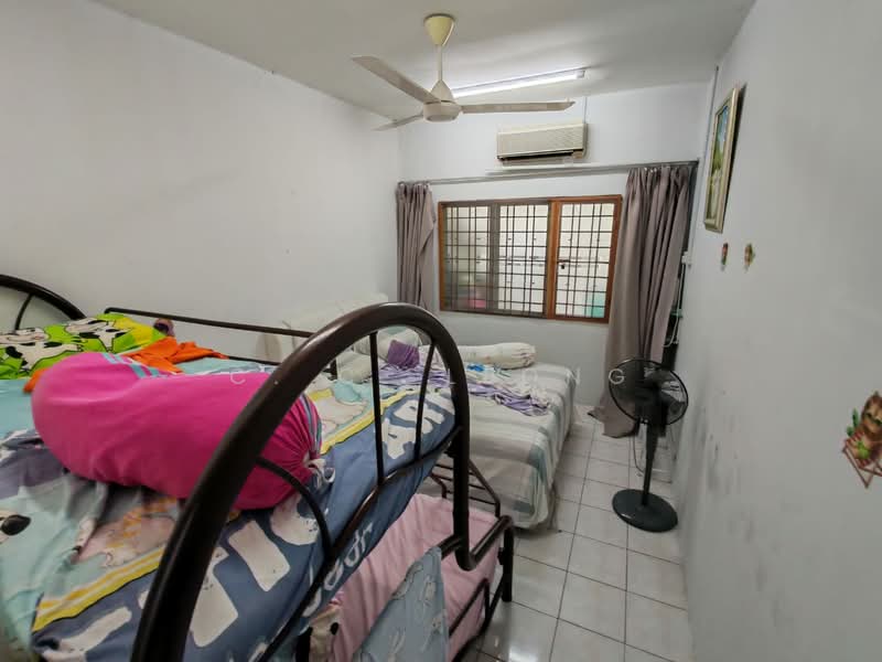 1-storey Terraced House for Sale in Batu Arang (Selangor) - C. C. Leong - Bedroom - PropertyGuru.com.my