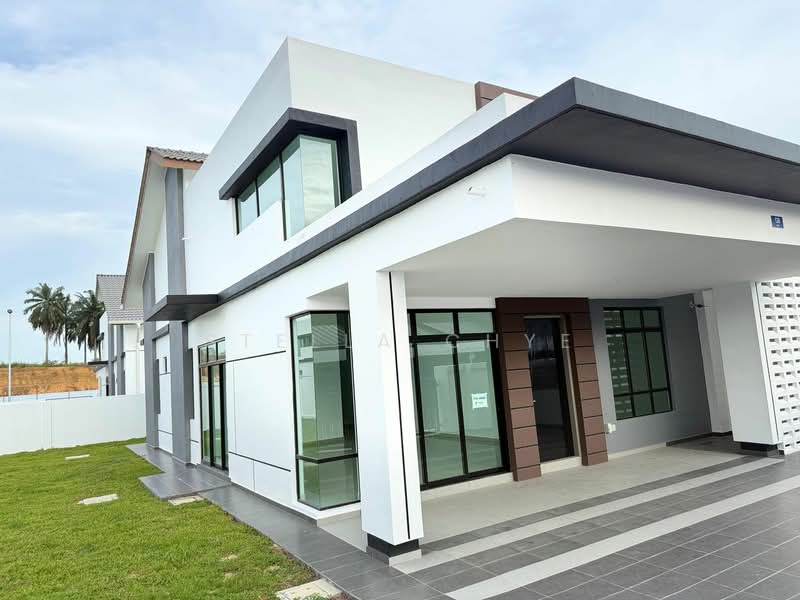 Semi-Detached House for Sale in Johor Bahru (Johor) - Stella Chye - PropertyGuru.com.my