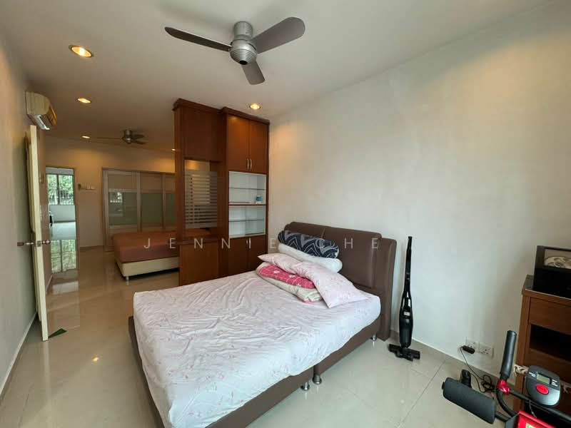 2-storey Terraced House for Sale in Taman Impian Emas (Skudai) - Jennie Chew - Bedroom - PropertyGuru.com.my