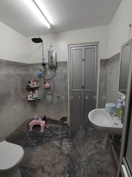 Bandar damai perdana untuk Untuk Disewa - RM 2,500 /bulan, Mac 2026 - Bathroom - PropertyGuru.com.my