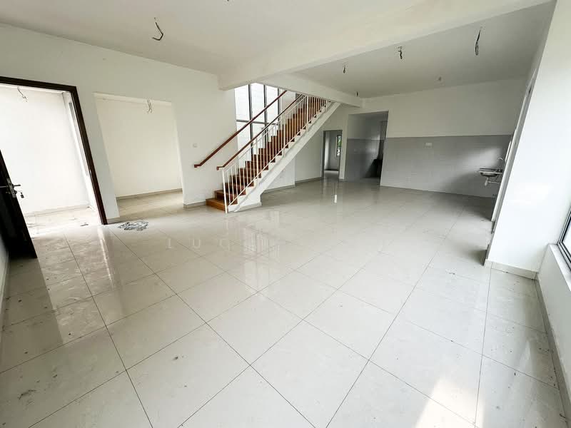 Semi-Detached House for Sale in Bandar Seri Coalfields (Sungai Buloh) - Lucas Loh - Living Room - PropertyGuru.com.my