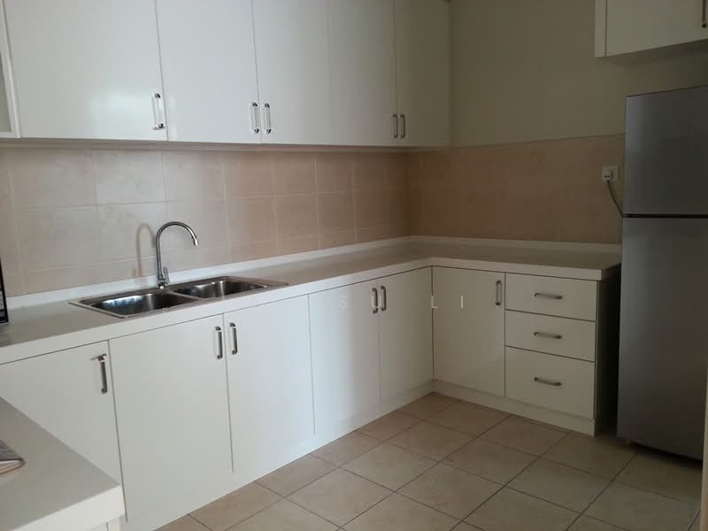 Condominium for Sale at Nautica Lake Suites - Lee Su Li - Kitchen - PropertyGuru.com.my