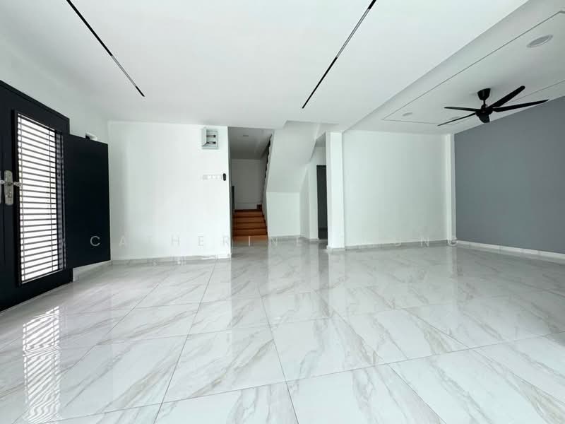 Semi-Detached House for Sale in Kampung Mahmoodiah (Johor Bahru) - Catherine Thung - Living Room - PropertyGuru.com.my