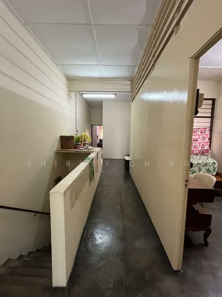 Shop for Sale in Jelutong (Penang) - Shirley Ch'ng - Corridor - PropertyGuru.com.my