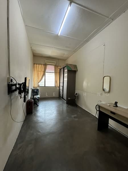 Shop for Sale in Jelutong (Penang) - Shirley Ch'ng - Interior - PropertyGuru.com.my