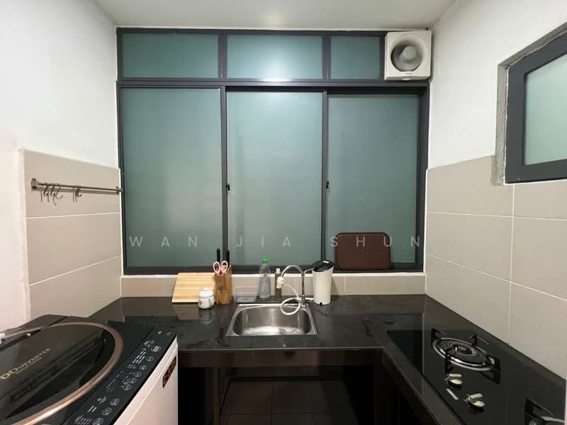 The Vyne untuk Untuk Disewa - RM 2,099 /bulan, Apr 2026 - Kitchen - PropertyGuru.com.my