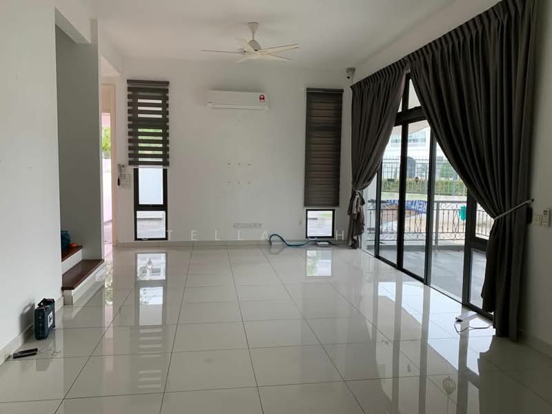 Cluster House for Rent in Iskandar Puteri (Nusajaya) (Johor) - Stella Chye - Living Room - PropertyGuru.com.my