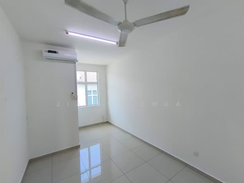 Terraced House for Rent in Kampung Sentosa Barat (Pasir Gudang) - Jialing Chua - Interior - PropertyGuru.com.my