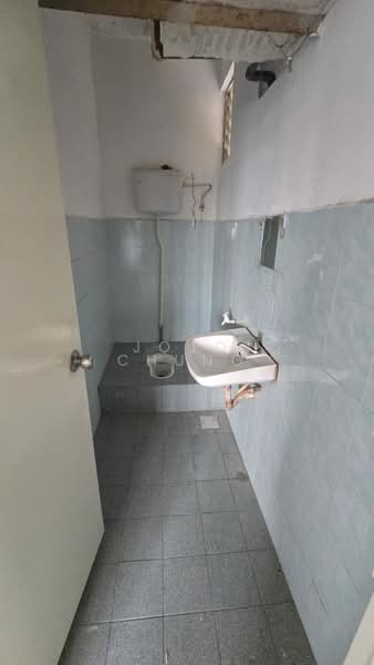 Flat for Rent at Rumah Pangsa Orkid - Jojo Chung - Bathroom - PropertyGuru.com.my