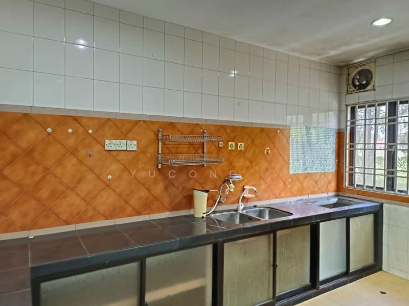 1-storey Terraced House for Sale in Mutiara Rini (Skudai) - Yucong . - Kitchen - PropertyGuru.com.my