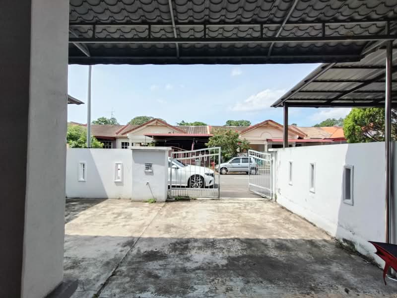 1-storey Terraced House for Sale in Mutiara Rini (Skudai) - Yucong . - Exterior - PropertyGuru.com.my
