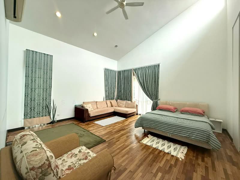 Bungalow for Sale in Setia Eco Park (Setia Alam) - Sa'a Nordin - Living Room - PropertyGuru.com.my