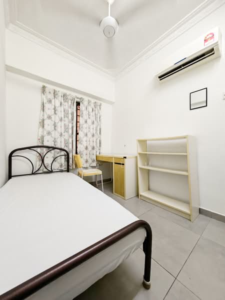 Kondominium untuk Disewa di Vista Komanwel C - Sky Lim - Bedroom - PropertyGuru.com.my