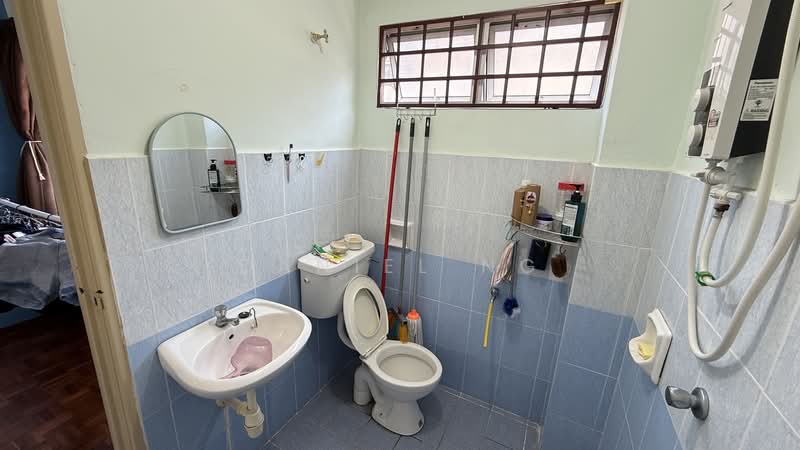 Rumah Teres 2-Tingkat untuk Dijual di Taman Juara Jaya (Cheras) - Daniel Ng - Bathroom - PropertyGuru.com.my