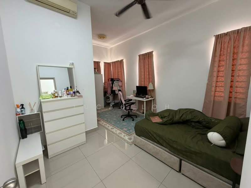 2-storey Terraced House for Sale in Ijok (Selangor) - Lucas Loh - Bedroom - PropertyGuru.com.my