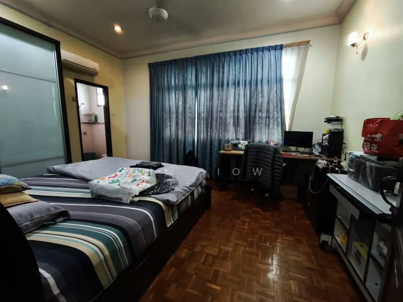Bungalow for Sale in Taman Universiti (Skudai) - Eva Siow - Bedroom - PropertyGuru.com.my