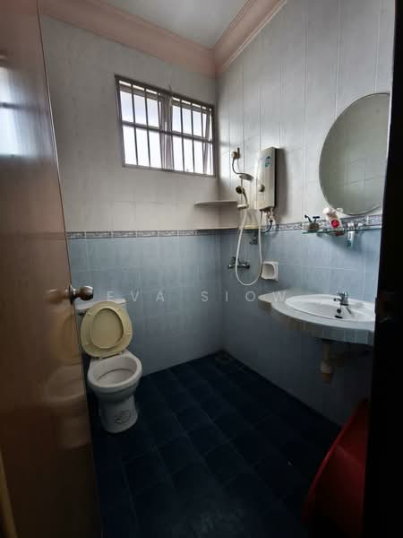 Bungalow for Sale in Taman Universiti (Skudai) - Eva Siow - Bathroom - PropertyGuru.com.my