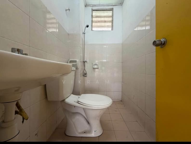 2-storey Terraced House for Sale in Kota Emerald (Rawang) - Vikram . - Bathroom - PropertyGuru.com.my