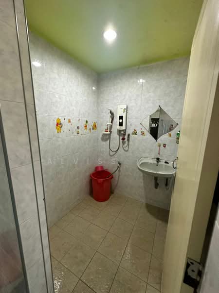 2-storey Terraced House for Sale in Taman Pelangi (Johor Bahru) - Alviss Tay - Bathroom - PropertyGuru.com.my