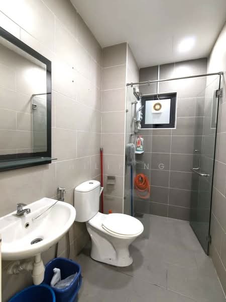 Kiara Plaza untuk Untuk Dijual - RM 280,000, Mac 2026 - Bathroom - PropertyGuru.com.my