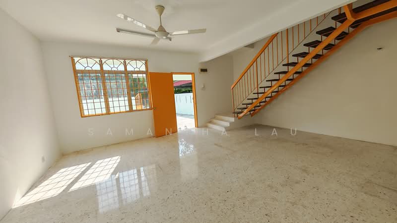 2-storey Terraced House for Sale in Bandar Bukit Beruntung (Bukit Beruntung) - Samantha Lau - Living Room - PropertyGuru.com.my