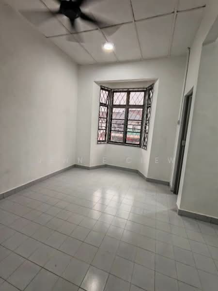 2-storey Terraced House for Sale in Taman Desa Cemerlang (Ulu Tiram) - Jennie Chew - Interior - PropertyGuru.com.my