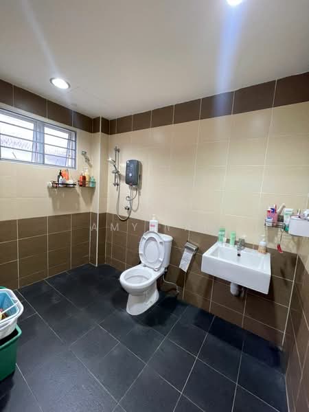 2-storey Terraced House for Sale in Taman Petaling (Kepong) - Amy Yap - Bathroom - PropertyGuru.com.my