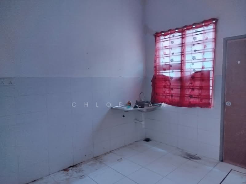 1-storey Terraced House for Sale in Bandar Putra (Kulai) - Chloe Law - Kitchen - PropertyGuru.com.my