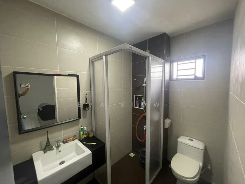 2-storey Terraced House for Sale in Taman Mutiara Rini (Skudai) - Eva Siow - Bathroom - PropertyGuru.com.my
