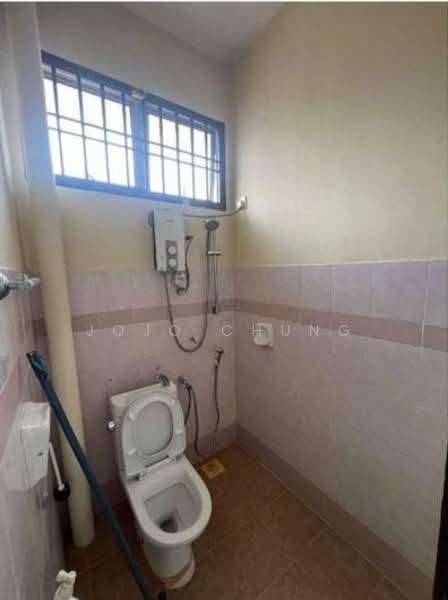 Taman Nusa Bestari 2 untuk Untuk Disewa - RM 2,600 /bulan, Apr 2026 - Bathroom - PropertyGuru.com.my