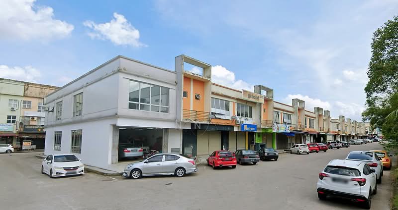 Bandar Putra Kulai Kulai Double Storey Terrace Shop (End Lot) Kulai Kulai Bandar Putra untuk Untuk Dijual - RM 1,080,000, Mac 2026 - Exterior - PropertyGuru.com.my