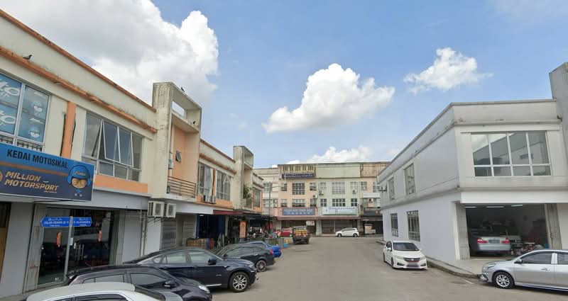 Bandar Putra Kulai Kulai Double Storey Terrace Shop (End Lot) Kulai Kulai Bandar Putra untuk Untuk Dijual - RM 1,080,000, Mac 2026 - Exterior - PropertyGuru.com.my