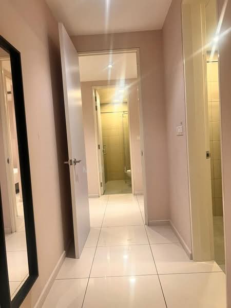 The Elysia Park Residence untuk Untuk Disewa - RM 2,500 /bulan, Mac 2026 - Corridor - PropertyGuru.com.my