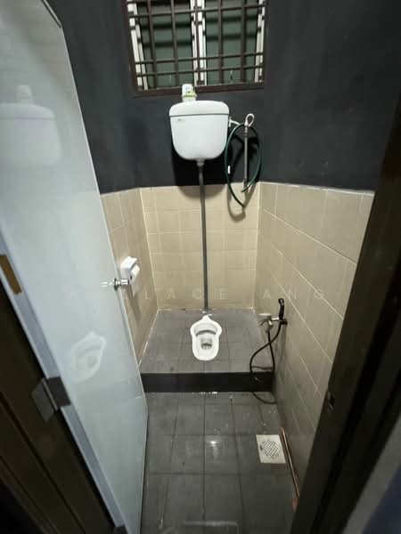 Shop for Rent in Taman Gaya (Ulu Tiram) - Wallace Ang - Bathroom - PropertyGuru.com.my