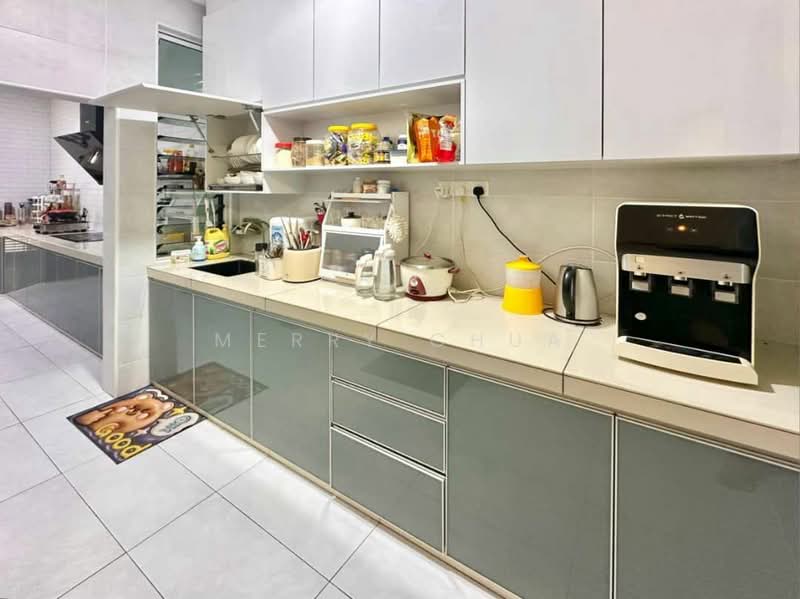 Cluster House for Sale in Ulu Tiram (Johor) - Merry Chua - Kitchen - PropertyGuru.com.my