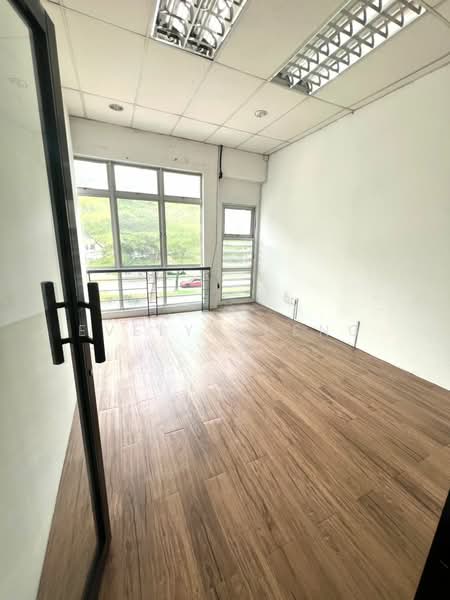 Shop for Rent in Taman Impian Emas (Skudai) - Evelyn Heng - Interior - PropertyGuru.com.my