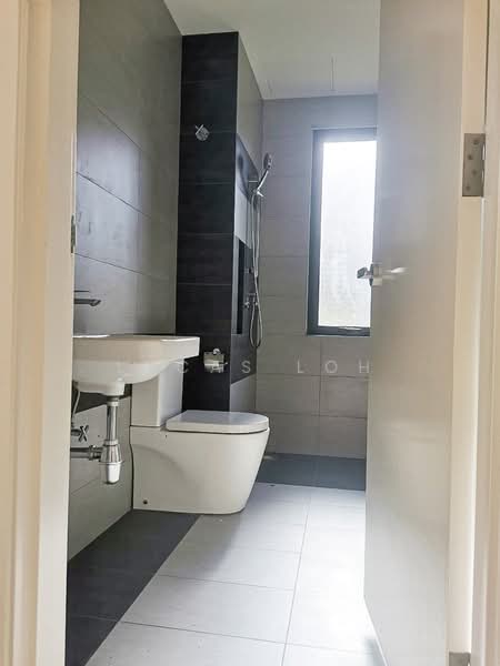Semi-Detached House for Sale in Sungai Buloh (Selangor) - Lucas Loh - Bathroom - PropertyGuru.com.my