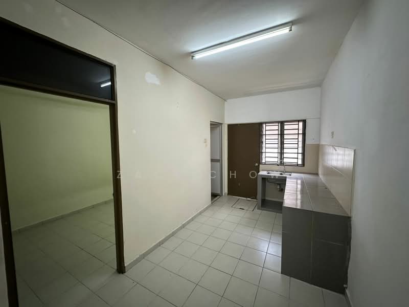 2-storey Terraced House for Sale in Taman Scientex Pasir Gudang (Pasir Gudang) - Zack Chow - Kitchen - PropertyGuru.com.my