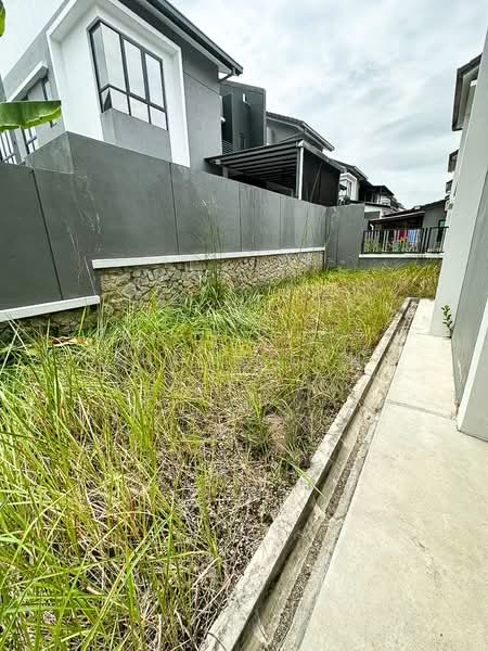 Semi-Detached House for Sale in Sungai Buloh (Selangor) - Lucas Loh - Exterior - PropertyGuru.com.my