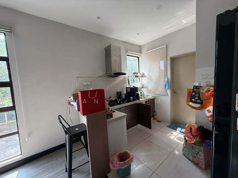Townhouse for Rent in 16 Sierra (Puchong) - Mandy Lim - Kitchen - PropertyGuru.com.my